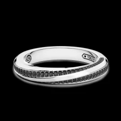 Anello a fede Zancan in argento e pietre nere.