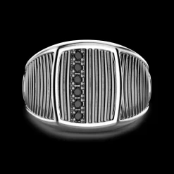 Anello chevalier Zancan in argento brunito e pietre nere.