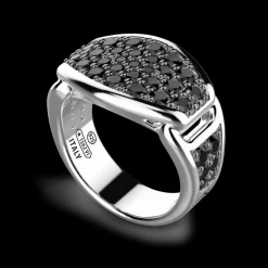 Anello chevalier Zancan in argento con pietre nere.