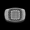 Anello chevalier Zancan in argento con pietre nere.