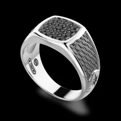 Anello chevalier Zancan in argento con pietre nere.