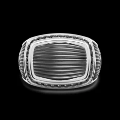 Anello chevalier Zancan in argento con pietre nere.