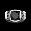 Anello in argento bianco e nero con onice naturale.