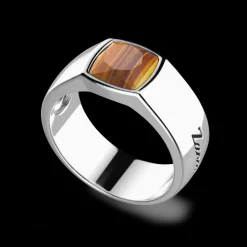 Anello in argento con pietra occhio di tigre.