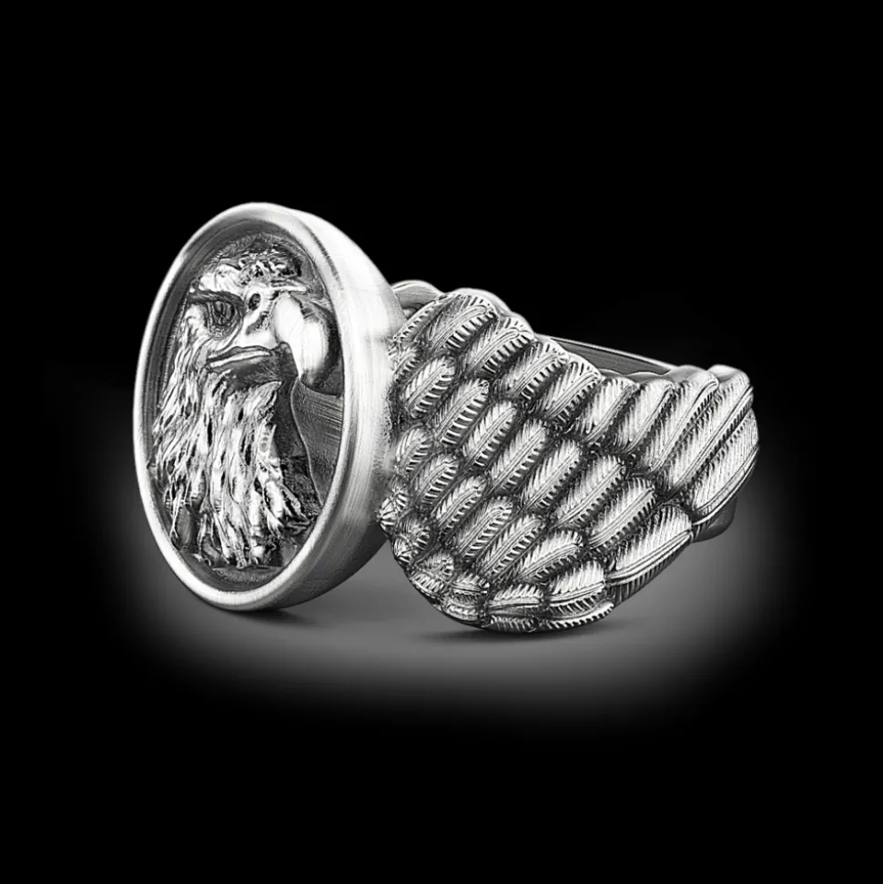 Anello Zancan aquila in argento con finitura vintage.