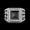 Anello Zancan in argento con scritta in latino e pietra onice.
