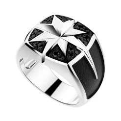 Anello Zancan in argento con rosa dei venti incisa e pietre nere.