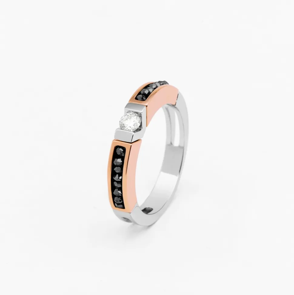 Anello Zancan in oro bianco e rosa con diamanti.