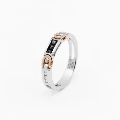 Anello Zancan in oro bianco e rosa con diamanti.