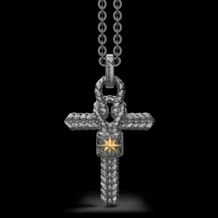 Collana in argento con croce e nodo piccolo.