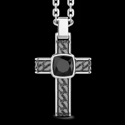 Collana in argento con pendente a croce e onice quadrata.