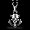 Collana Zancan in argento con pendente a teschio pirata.