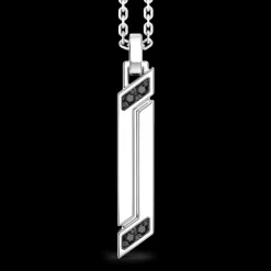 Collana Zancan in argento con pendete a targa verticale.