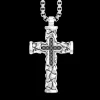 Collana Zancan in argento con pendente a croce e pietre nere.
