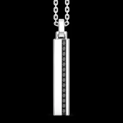 Collana Zancan in argento con pendete a targa verticale.
