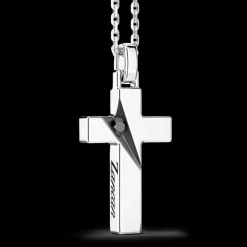 Collana Zancan in argento con pendente a croce e pietre nere.