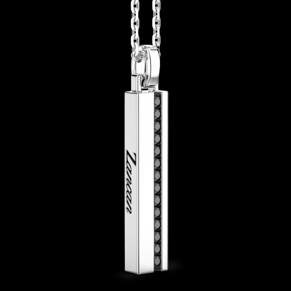 Collana Zancan in argento con pendete a targa verticale.