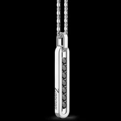 Collana Zancan in argento con pendente a targa e pietre nere.