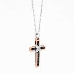 Collana  Zancan in oro bianco con croce e diamanti .