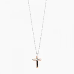 Collana  Zancan in oro bianco con croce e diamanti .