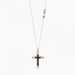 Collana  Zancan in oro bianco con croce e diamanti .