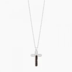 Collana  Zancan in oro bianco con croce e diamanti .