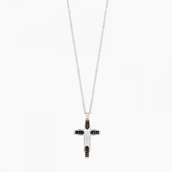 Collana  Zancan in oro bianco con croce e diamanti .