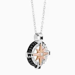 Collana  Zancan in oro bianco con iconica rosa dei venti .