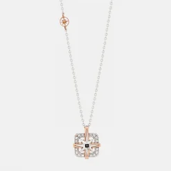 Collana  zancan in oro con pendente rosa dei venti e diamanti.